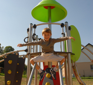 Des aires de jeux en 100 % canne à sucre