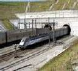 Eurotunnel joue sa survie avec la clôture lundi de sa difficile OPE