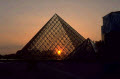 Le Louvre de nuit Le Louvre de nuit