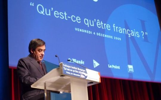 Identité nationale : François Fillon annonce les premières mesures