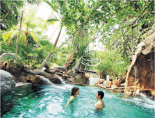 Nouveau Center Parcs Moselle en Lorraine : zoom sur son Aqua Mundo tropical