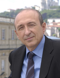 Réaction de Gérard Collomb, Sénateur-maire de Lyon et Président du Grand Lyon, au vote du 25 septembre 2011 au Sénat Réaction de Gérard Collomb, Sénateur-maire de Lyon et Président du Grand Lyon, au vote du 25 septembre 2011 au Sénat