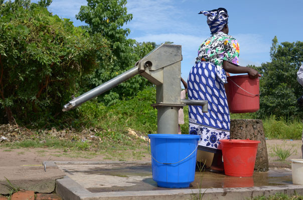 8 mars - journée internationale de la femme : quand l’eau est un combat pour la femme