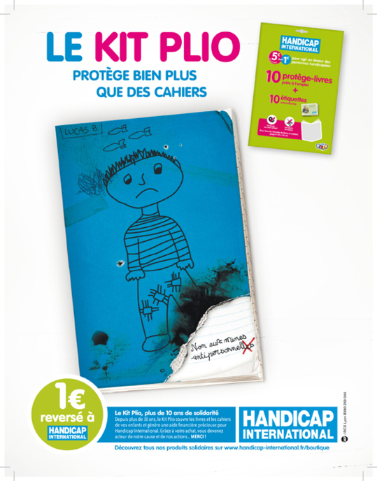 Le kit plio de Handicap International protège bien plus que les livres Le kit plio de Handicap International protège bien plus que les livres