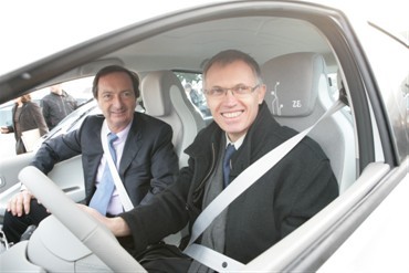 E. Leclerc et Renault engagent un pas de plus en faveur de la mobilité électrique accessible pour tous