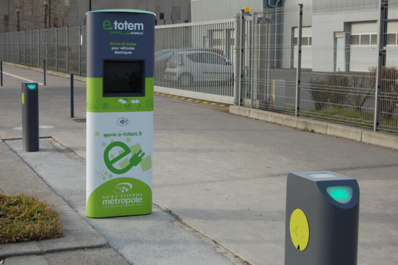 E-TOTEM  expérimente son réseau de bornes pour véhicules électriques sur la Métropole stéphanoise