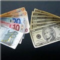 L'euro à son plus haut historique face au dollar L'euro à son plus haut historique face au dollar