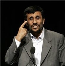 Ahmadinejad fustige les USA et attaque les puissances occidentales aux Nations Unies