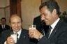 En Algérie, Sarkozy dénonce le système colonial